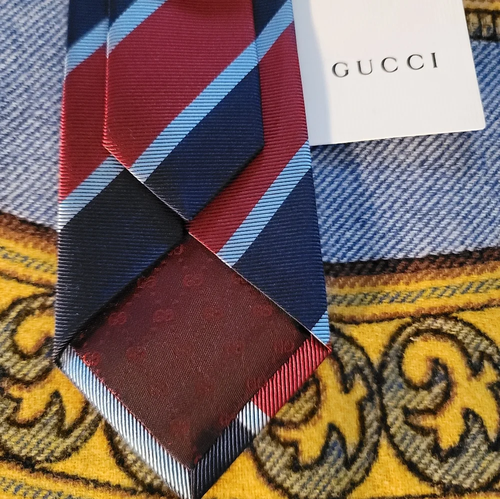 Gucci Silk Tie-L'aveugle Por Amor collection - Picture 2 of 4